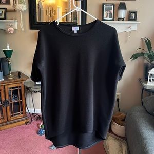 LuLaRoe Oversived short sleeved top